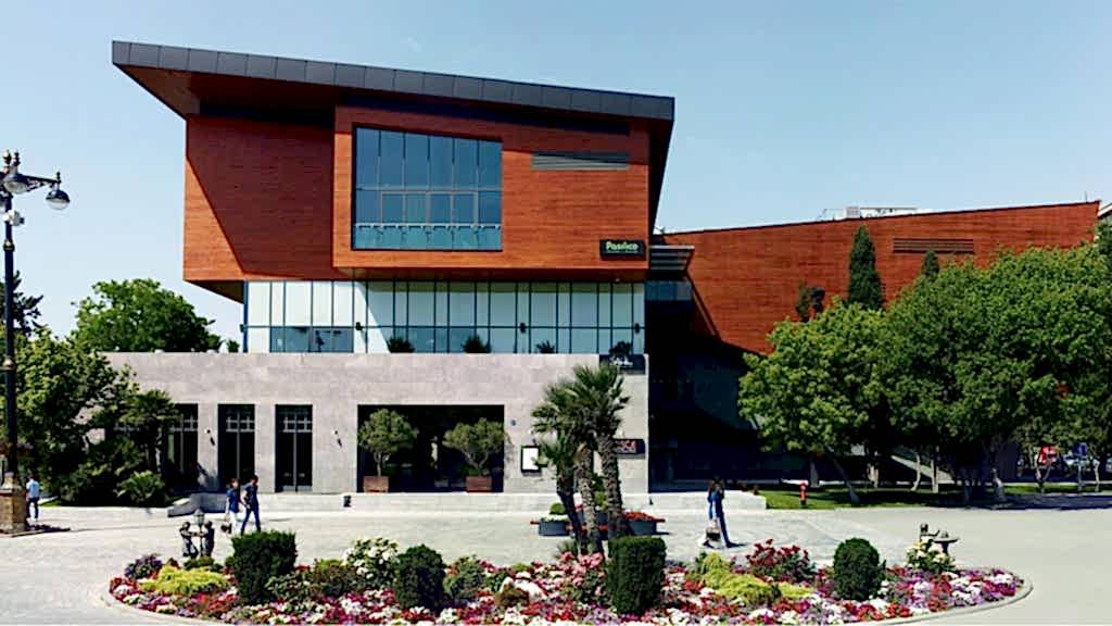 2009_res_baku_sahil_01-hero